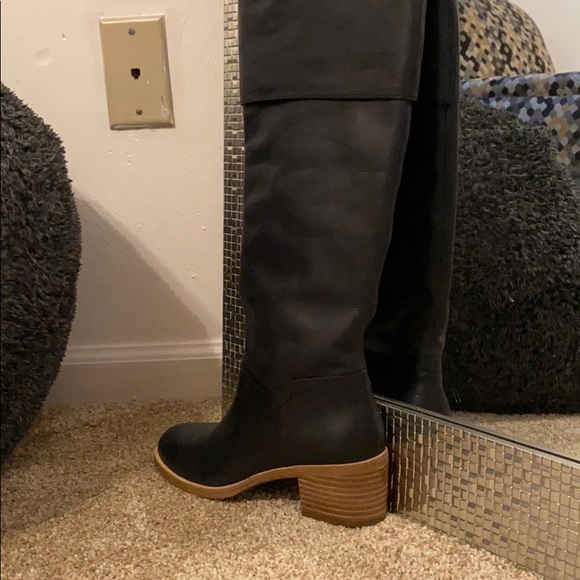 Ugh boots - Picture 2 of 2